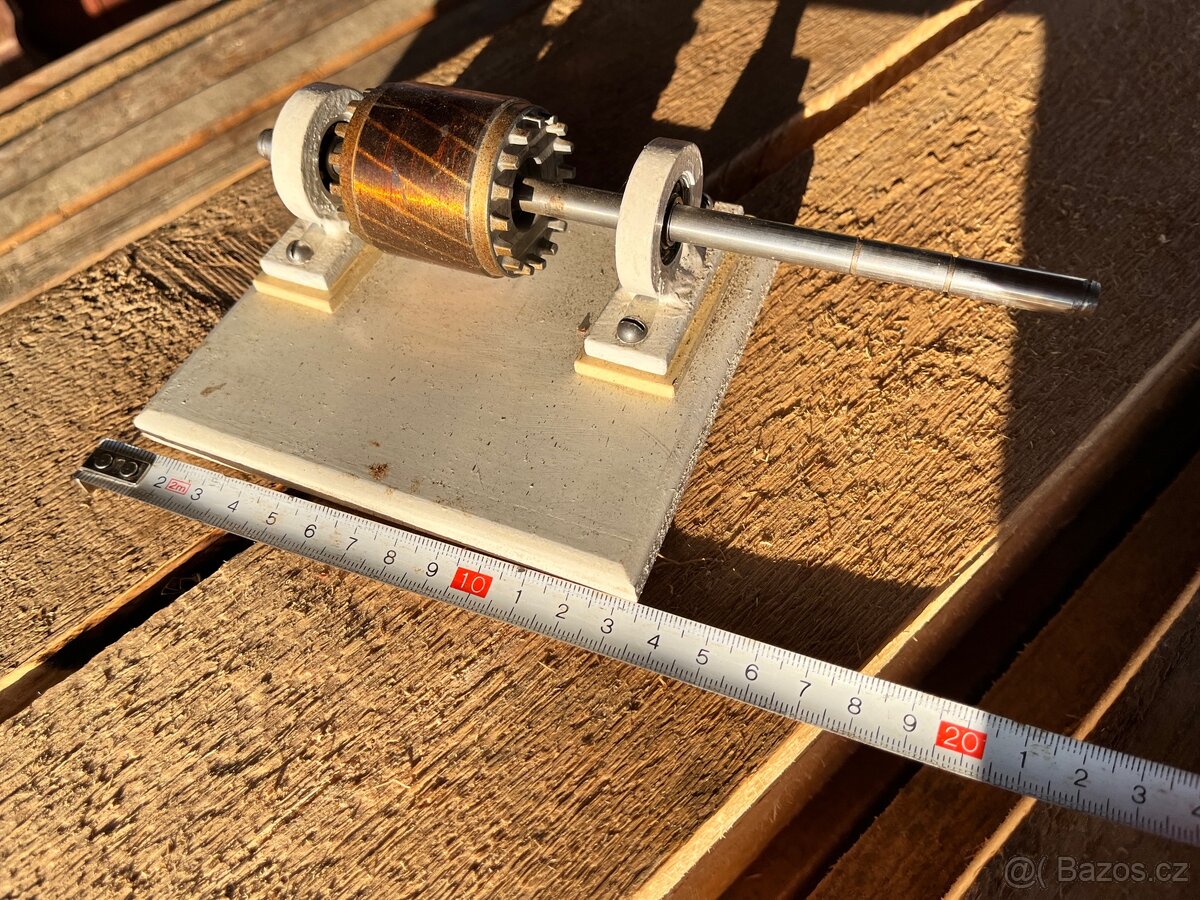 prodám historické motory a kompresor - 8