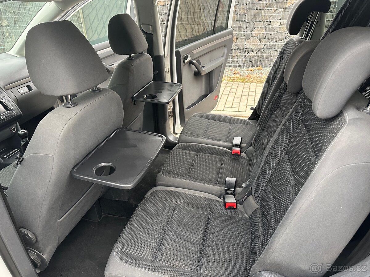 Prodám VW Touran 2.0 TDI R.V 2012 - 8