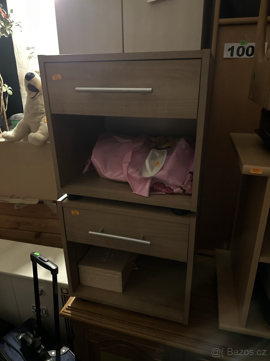Komody a skříňky - 8