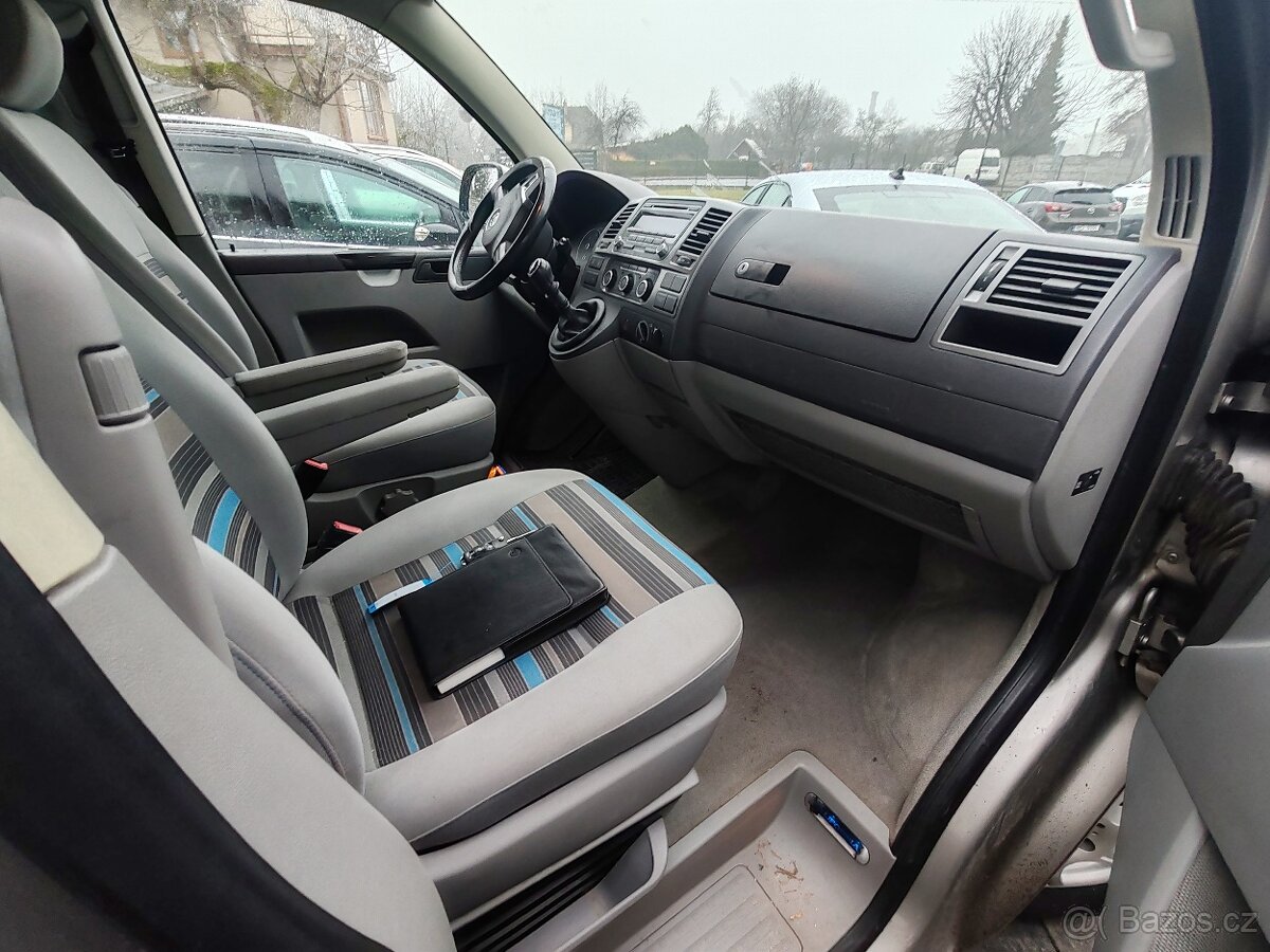 Volkswagen T5.1 California Beach 2.0Tdi 84kW,7 míst - 8