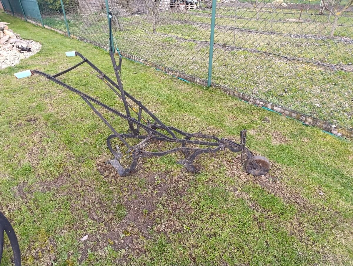 staré zemědělské nářadí - dekorace - 8