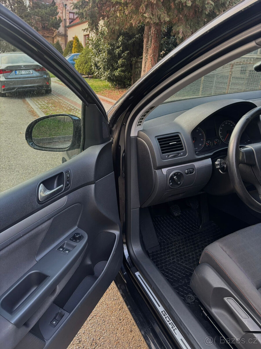 Volkswagen Golf 5 - 8