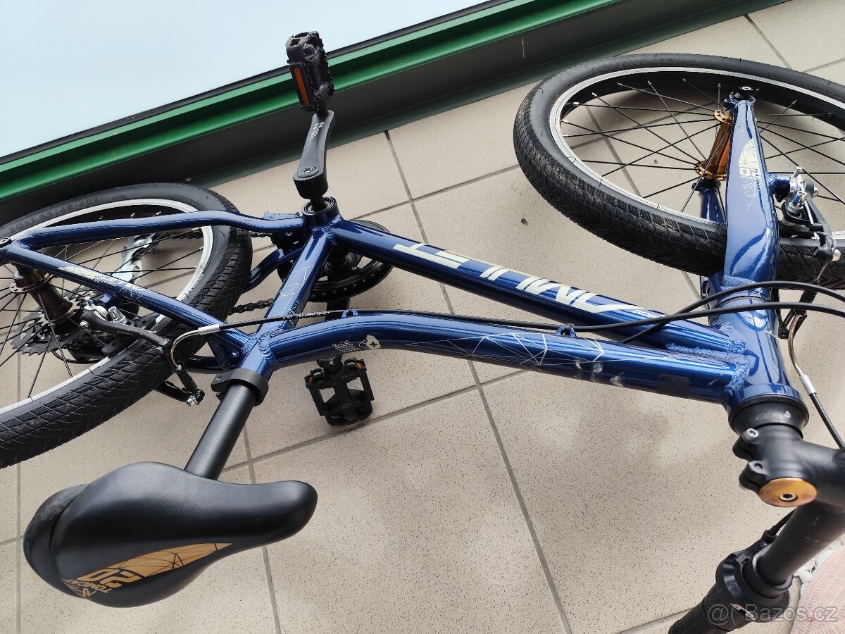 Amulet Tomcat "20" - 8