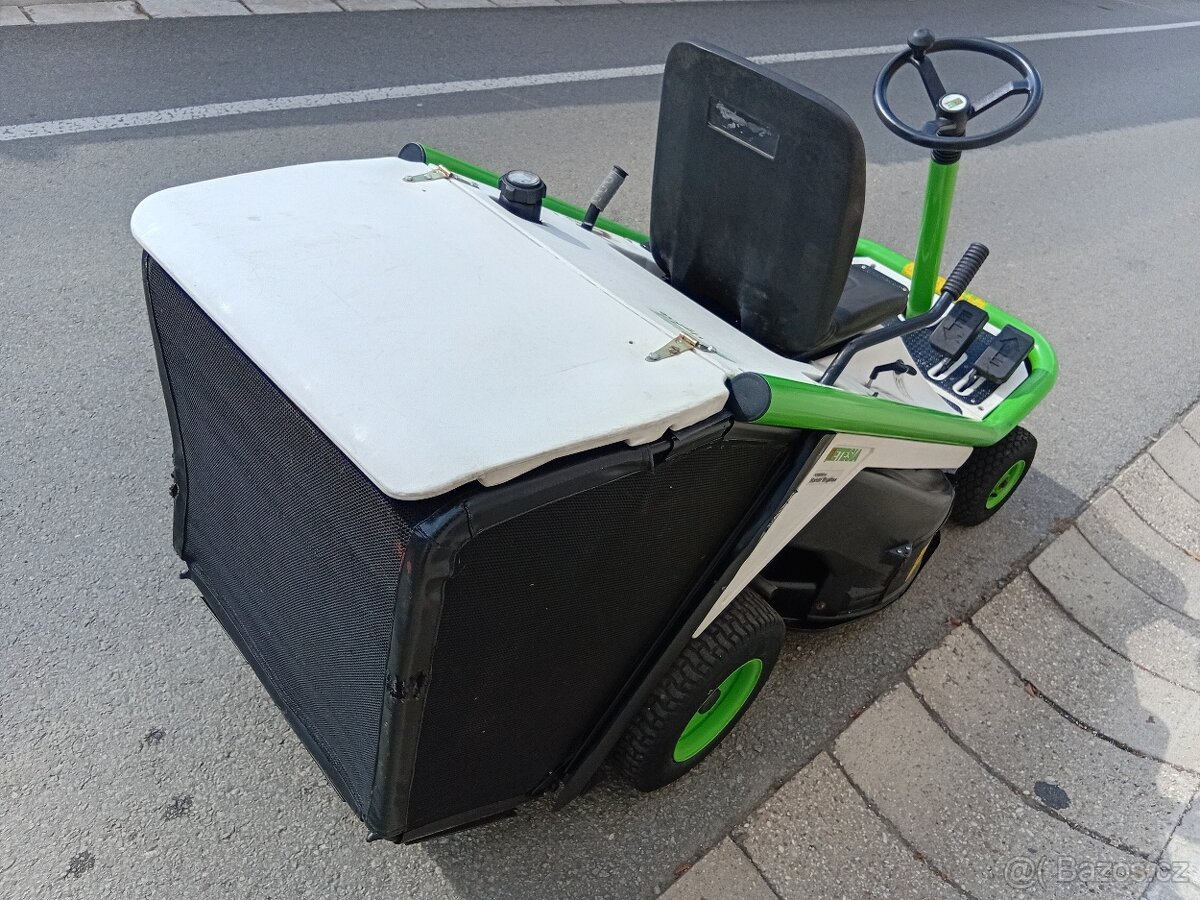 Prodám zahradní traktor Etesia Bahia MHHE Hydro - 8