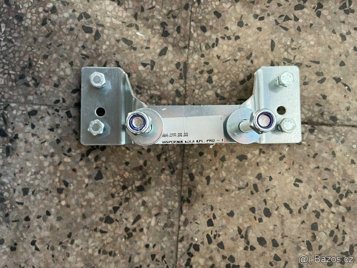 Kompletní kolo 155/70 R13 - disk + pneu + držák rezervy - 8