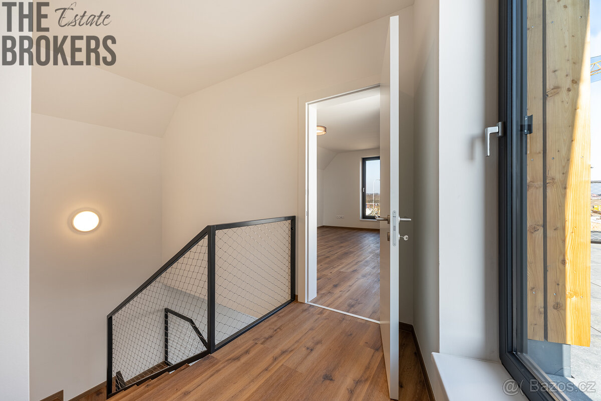 Prodej nízkoenergetického rodinného domu 141 m², pozemek 36 - 8