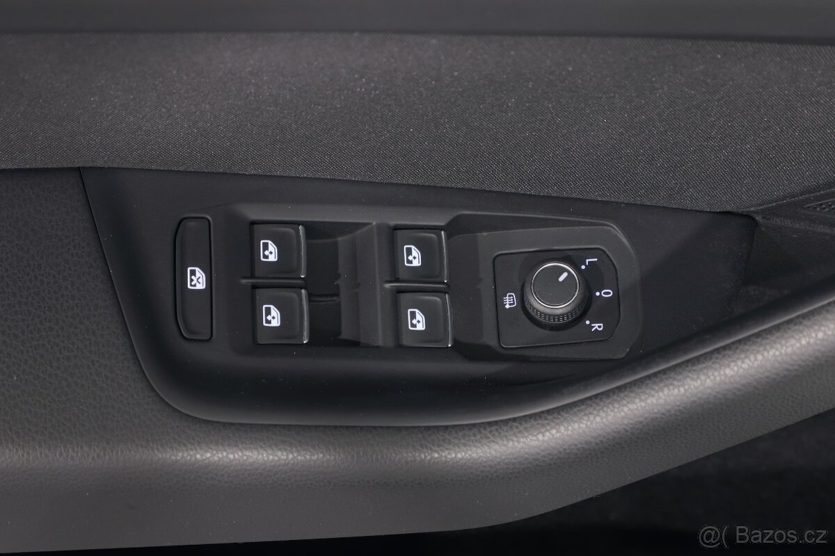 VW Passat B8 GTE Variant 1.4TSI 160kW - záruka Autodraft - 8