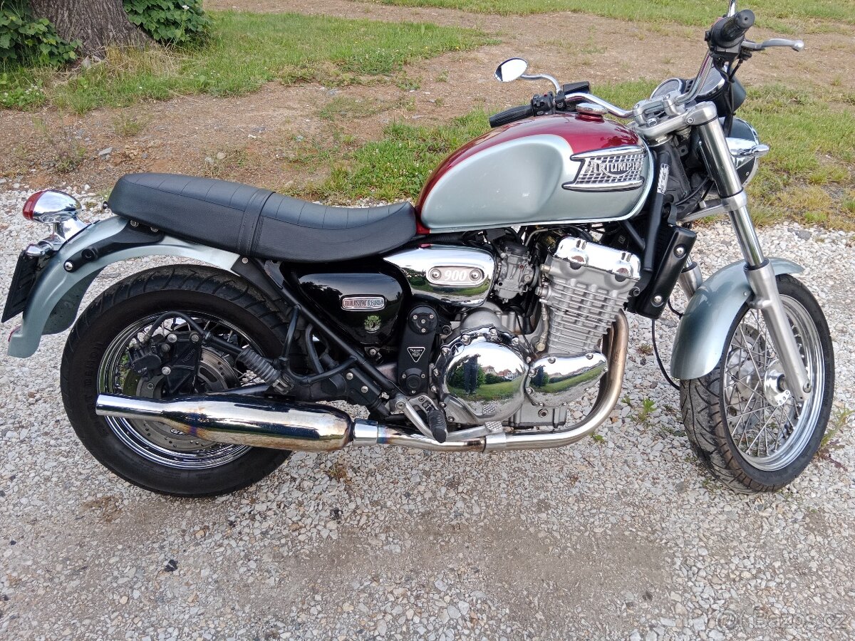 Triumph Thunderbird 900 - 8