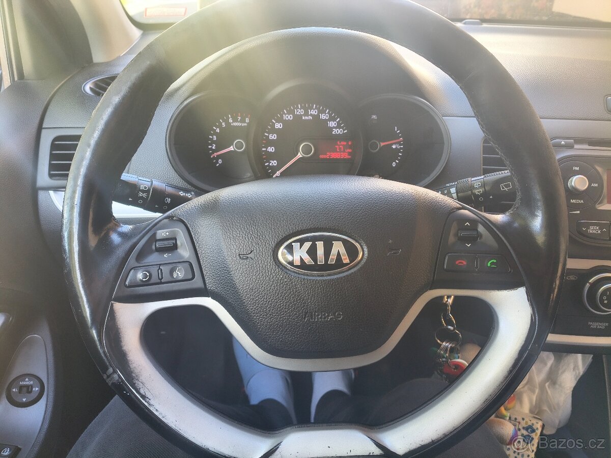 kia picanto ve skvele vybave - 8