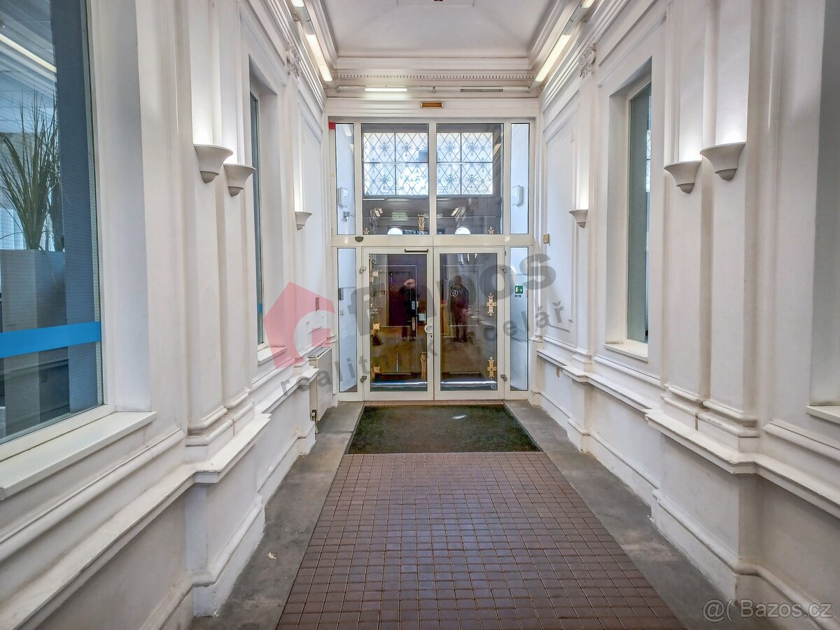 Pronájem obchodního prostoru 92 m² v Kolíně - 8