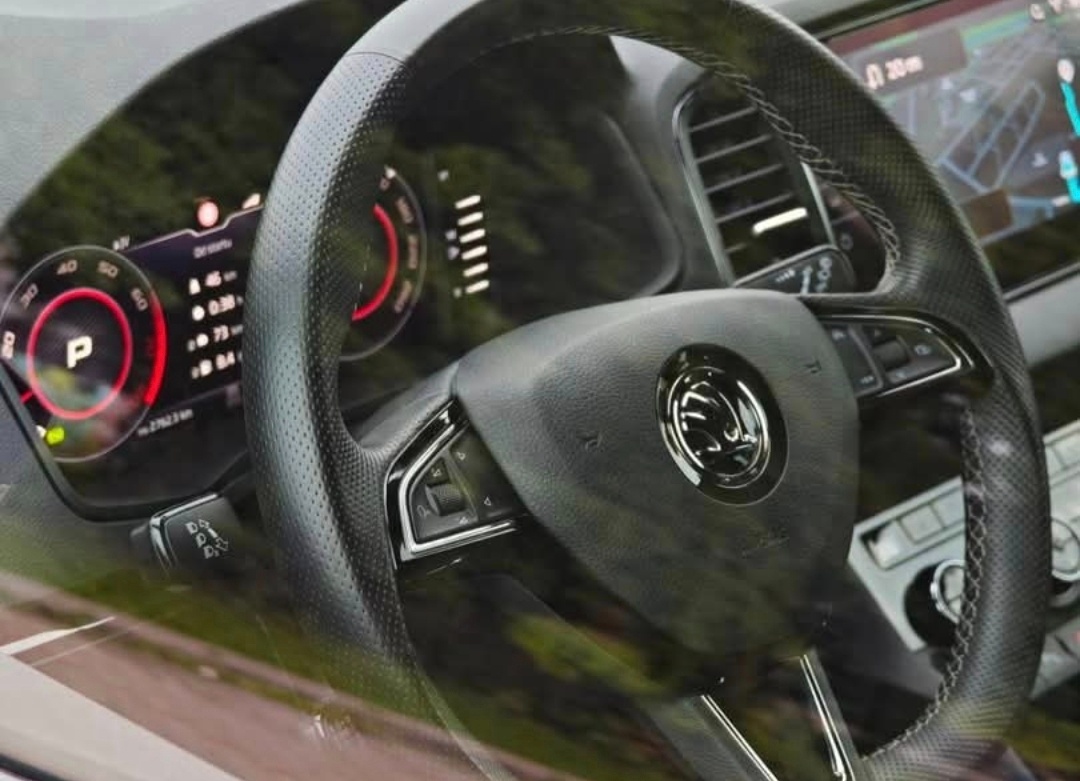 Škoda Karoq Sportline, 2.0 TSI, 140 kW, DSG, najeto 60 tisíc - 8