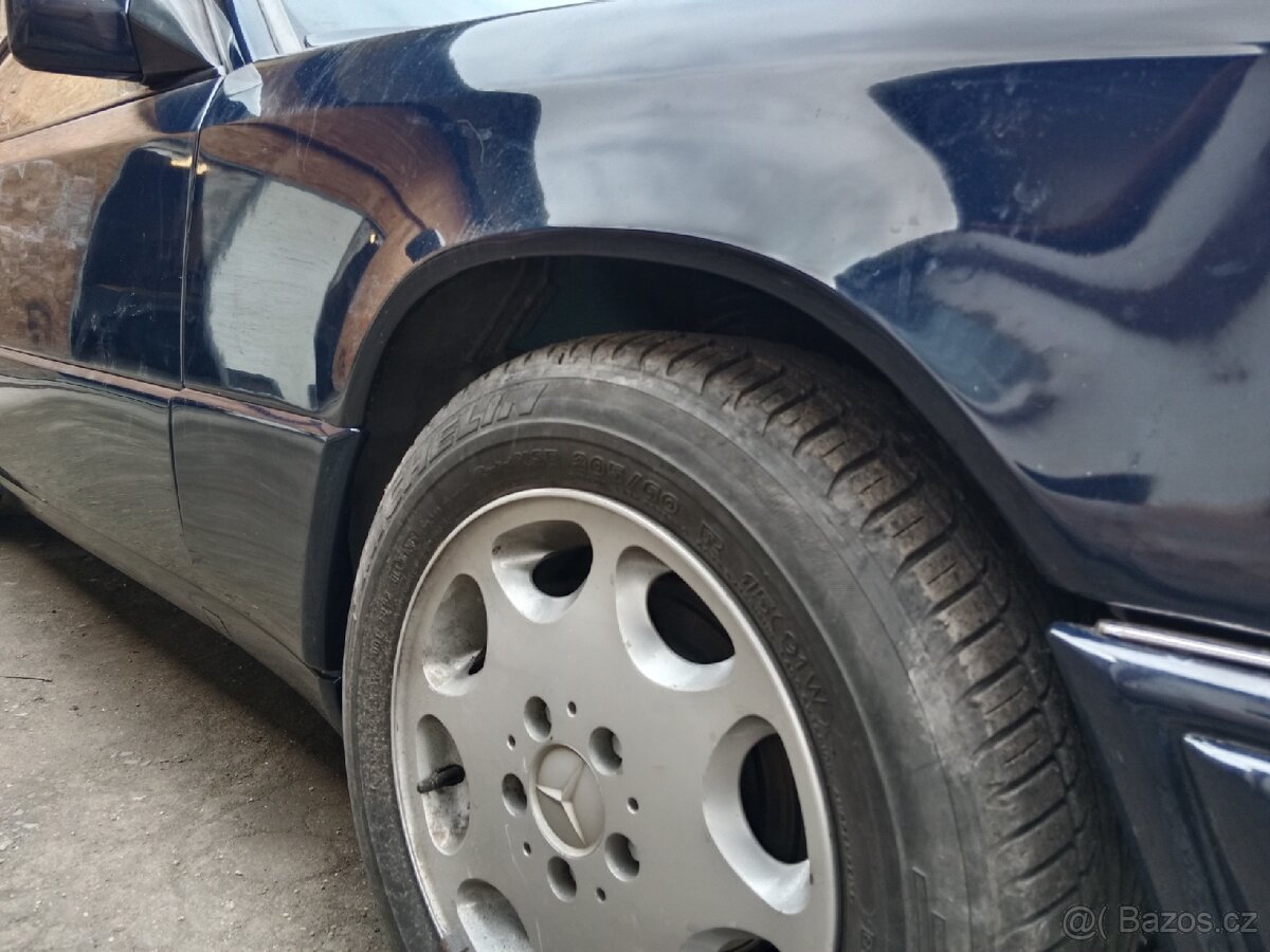 Mercedes-Benz E220 w124 coupe - 8