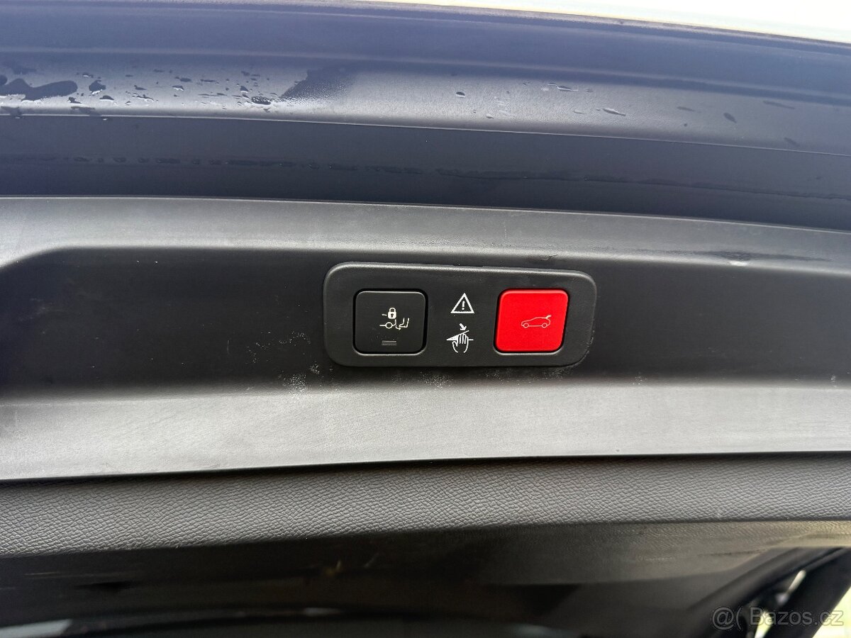 Peugeot 5008 PureTech Access 1.2i 7 místné - 8