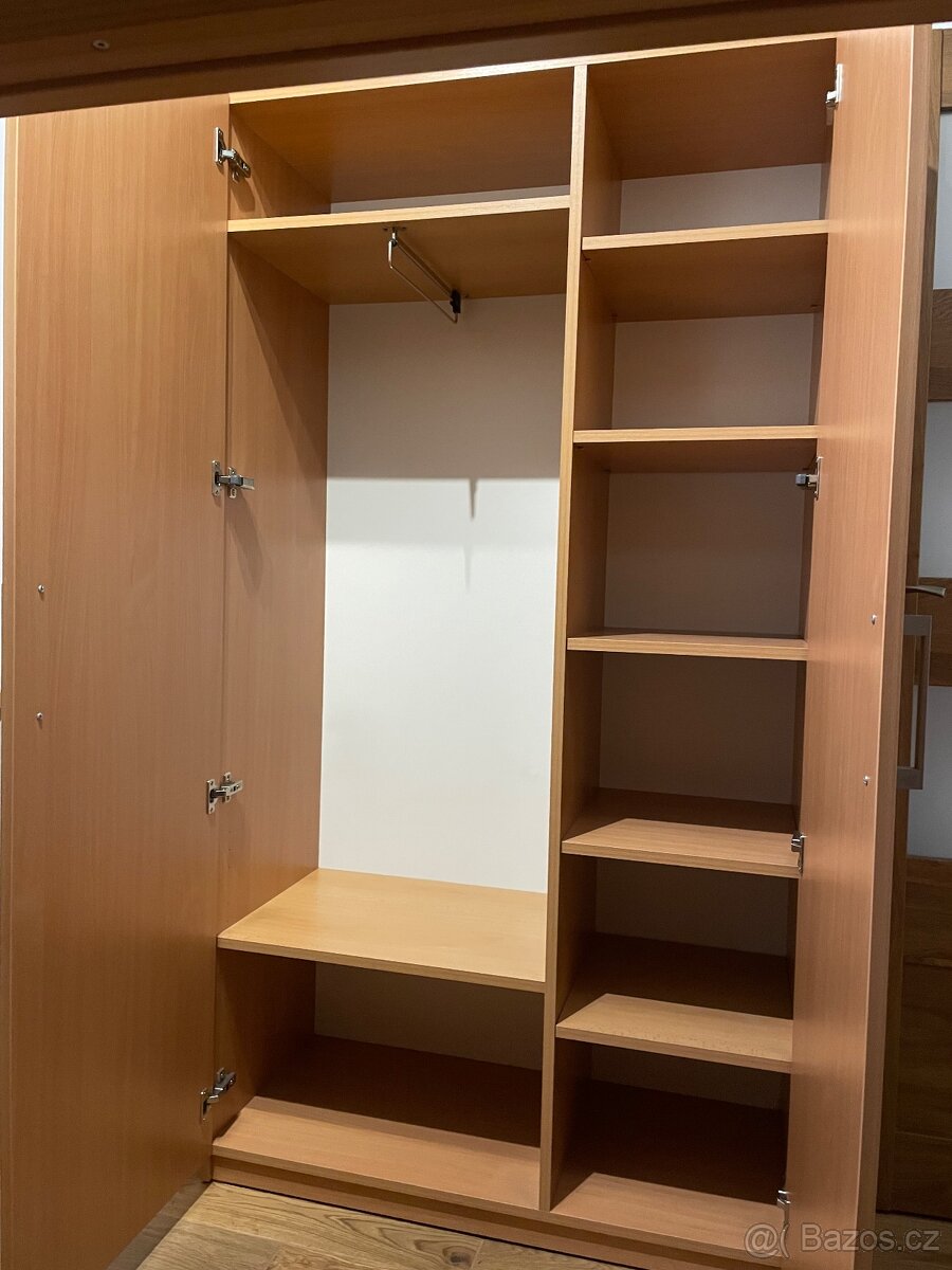 Poschoďovka masiv - 8