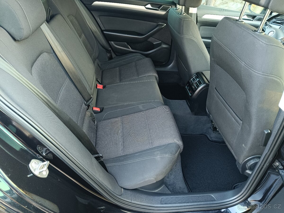 VW Passat - 8