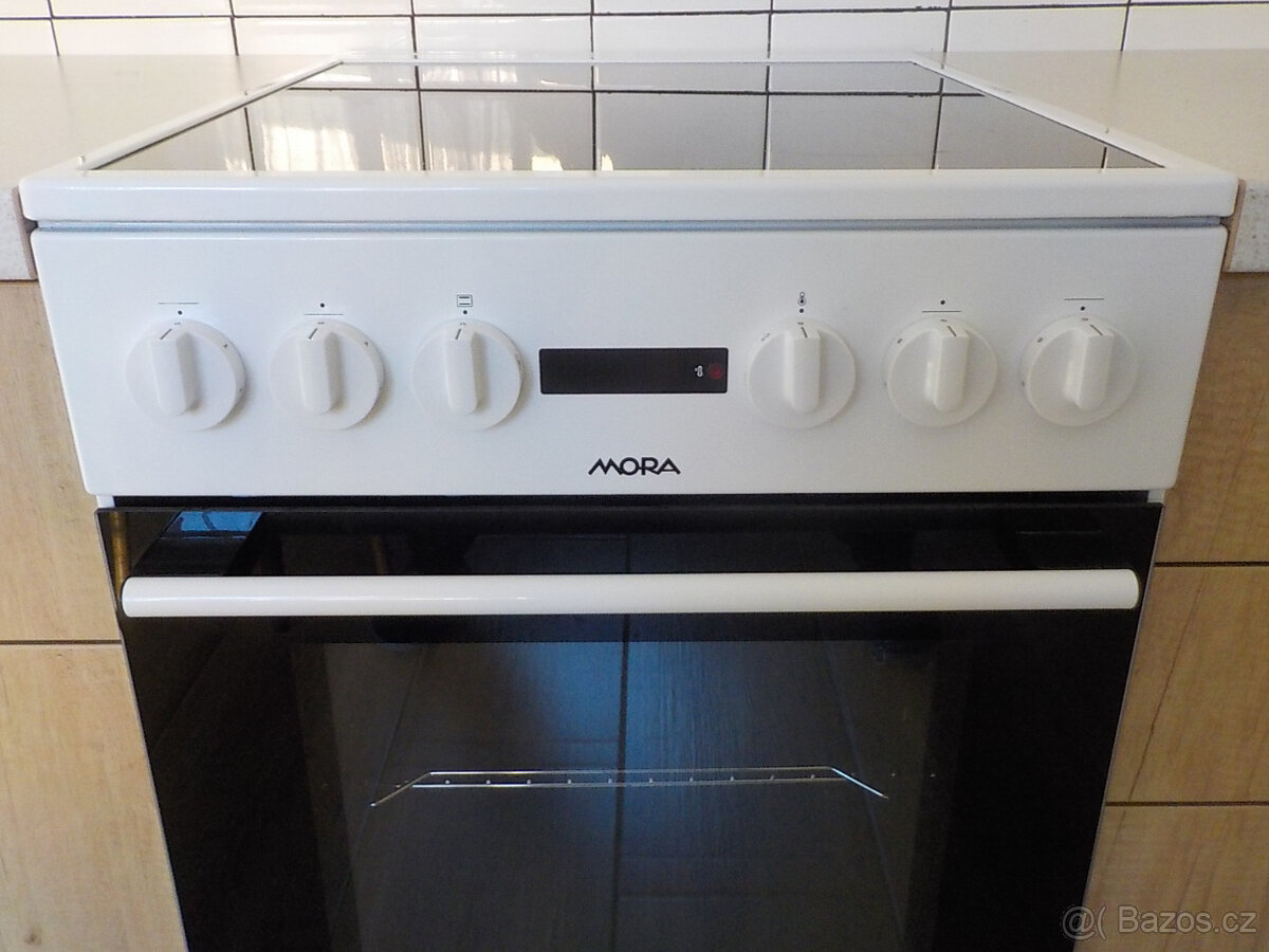 Prodám el. sporák MORA C2245AW - 8