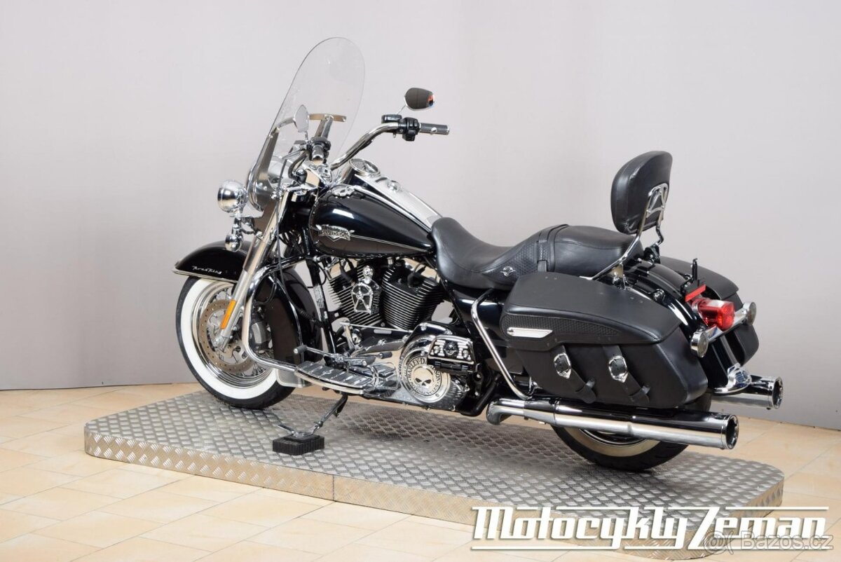 Harley-Davidson FLHRC Road King Classic 2013 - 8