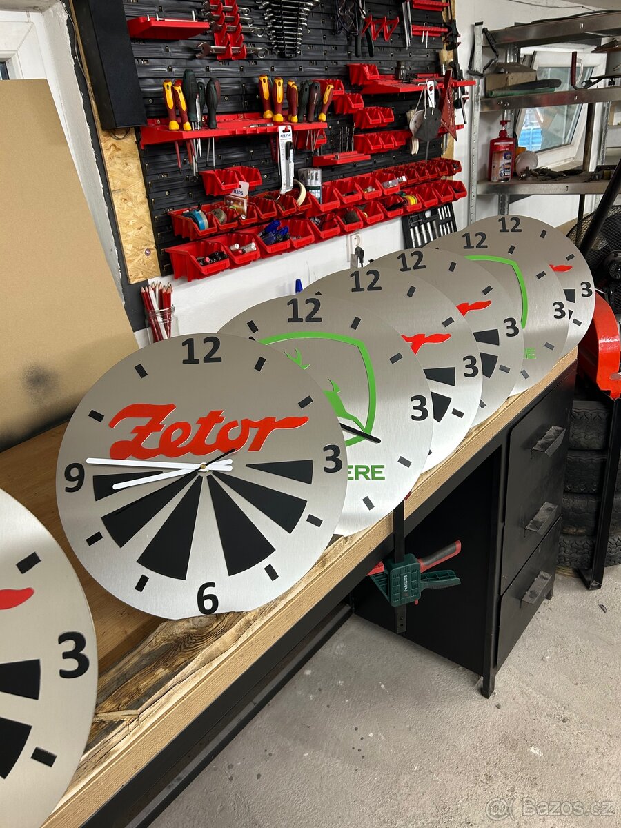 Hodiny Zetor, john deer - 8