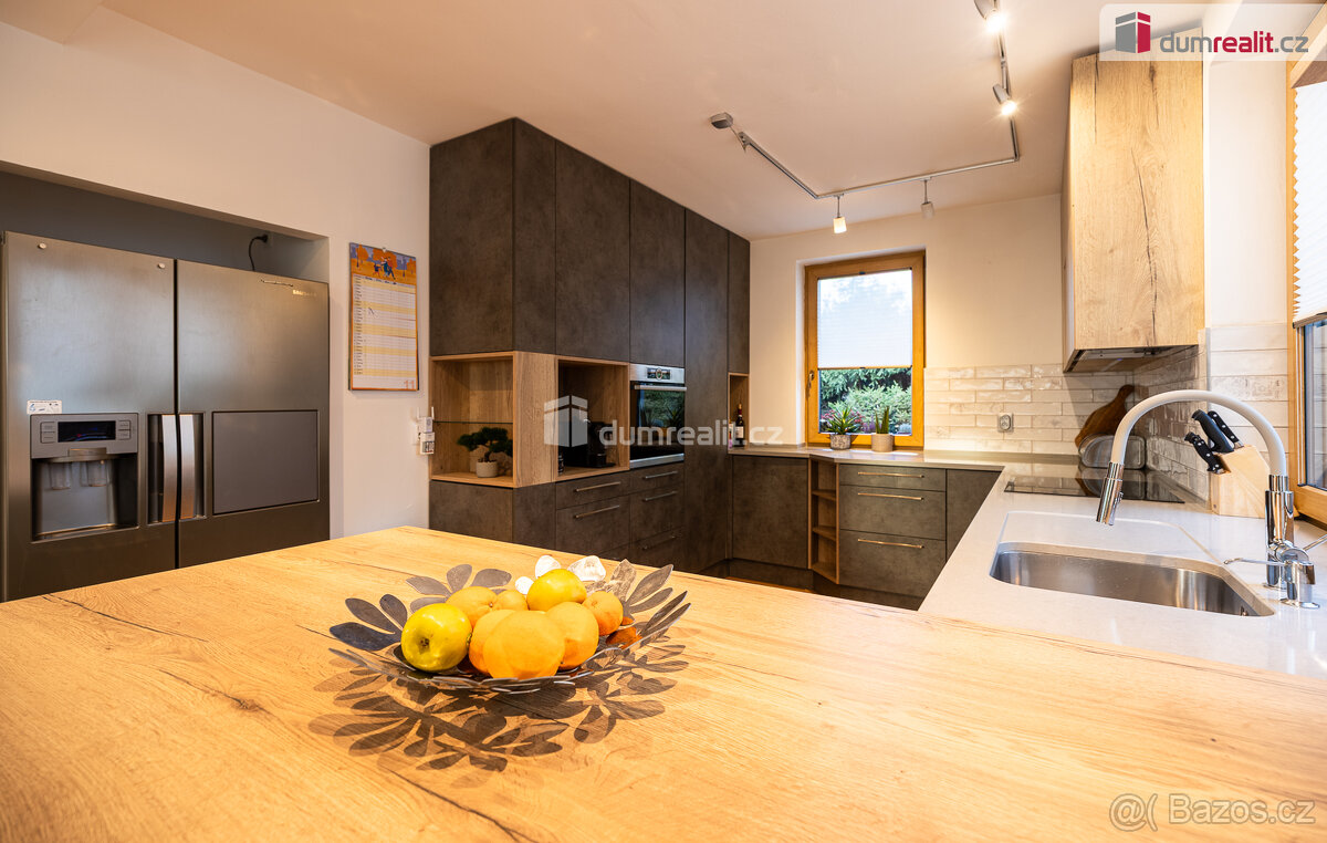 Prodej krásného RD, 6+kk, Říčany - 8