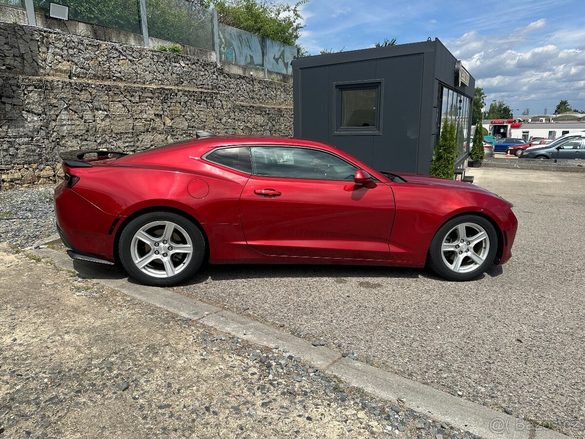 Chevrolet Camaro 2018 - 8