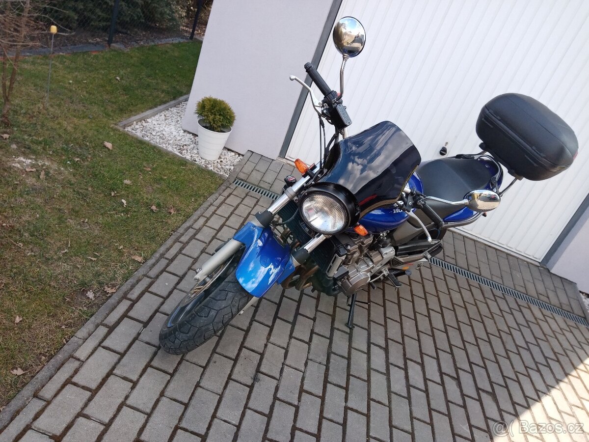 Honda Hornet 600 - 8