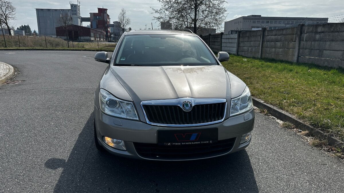 ŠKODA OCTAVIA 2.0 TDI DSG - 8