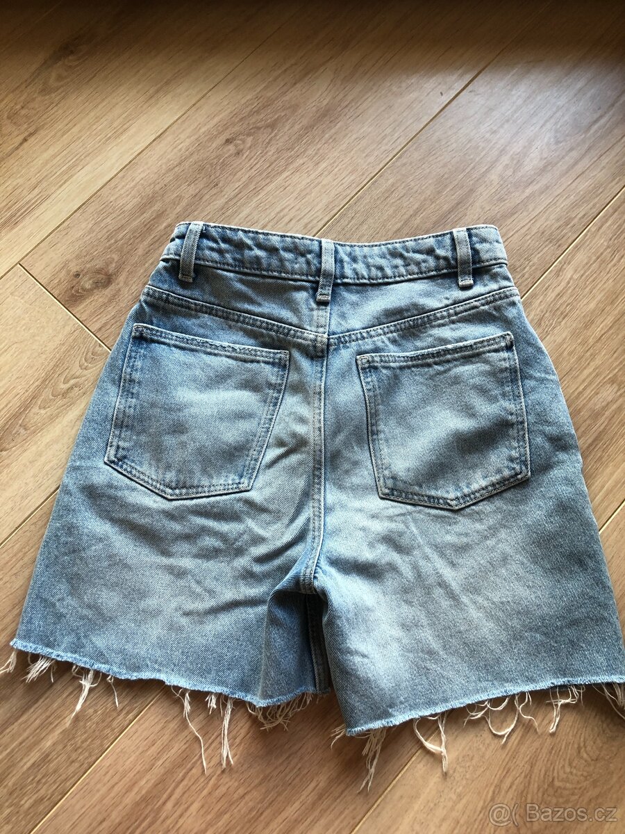 Kraťasy, velikost 152 - 8