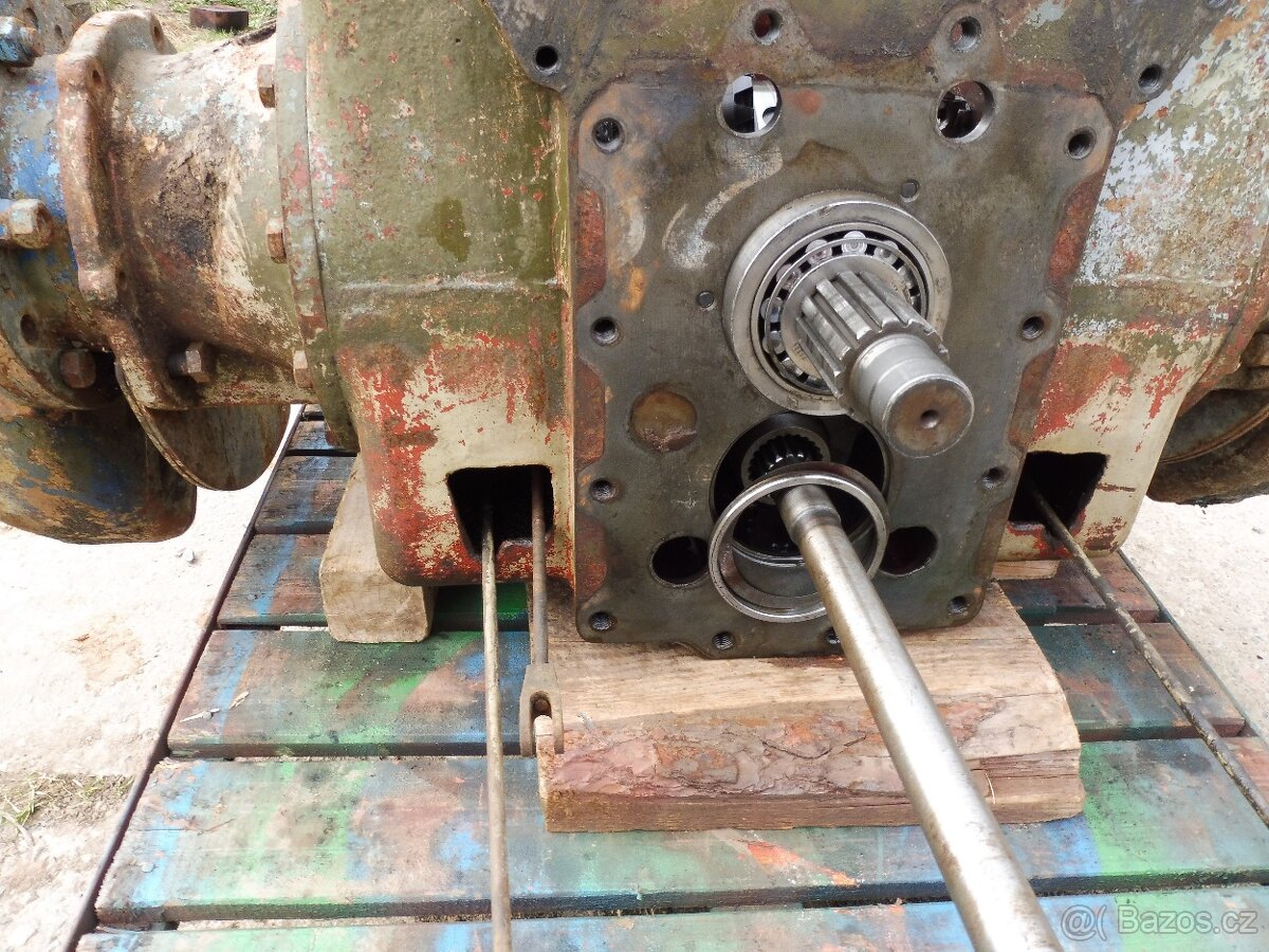 Rozvodovka zetor 4011 - 8