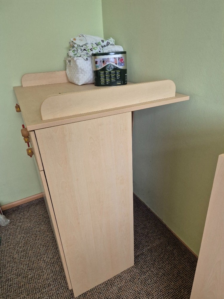 Detska postylka +přebalovací pult a komoda - 8
