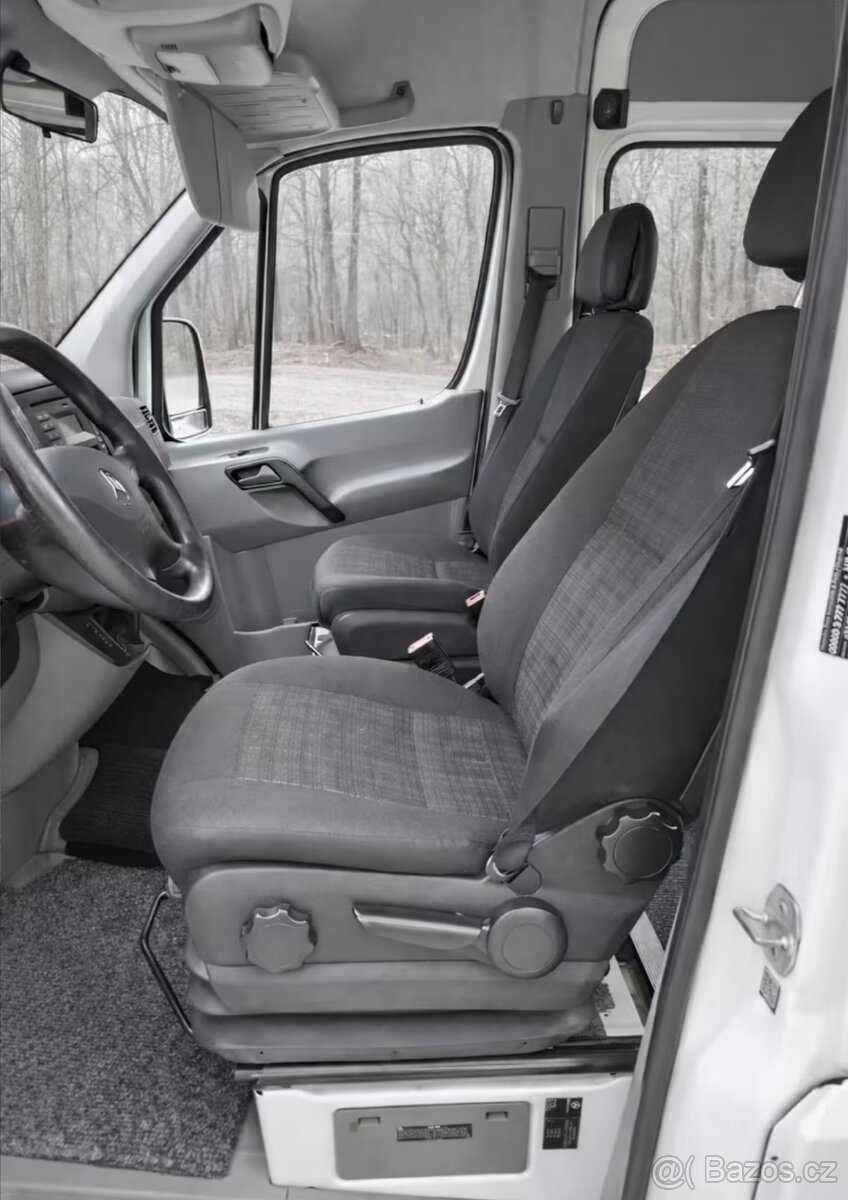 Mercedes-Benz Sprinter - 8