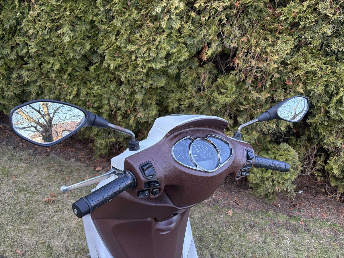 Piaggio Medley 125, CZ - 8