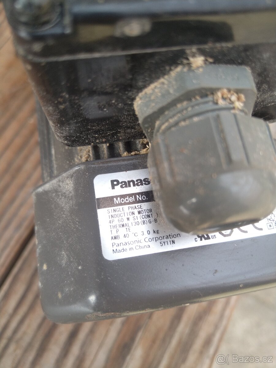 Elektromotor s převodovkou - 8