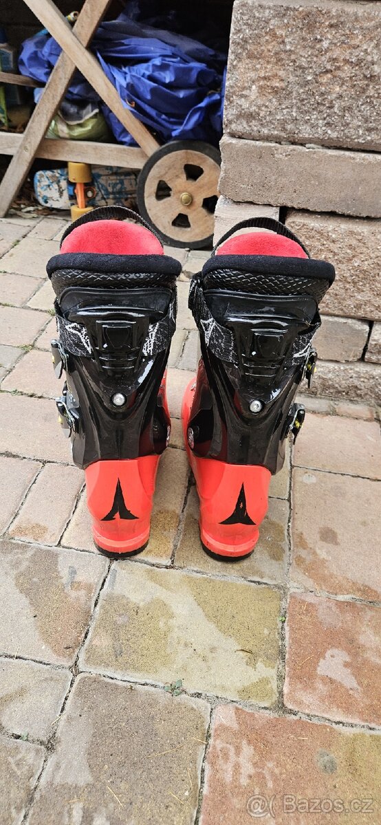 Sjezdové lyže Fischer+lyžáky Atomic - 8