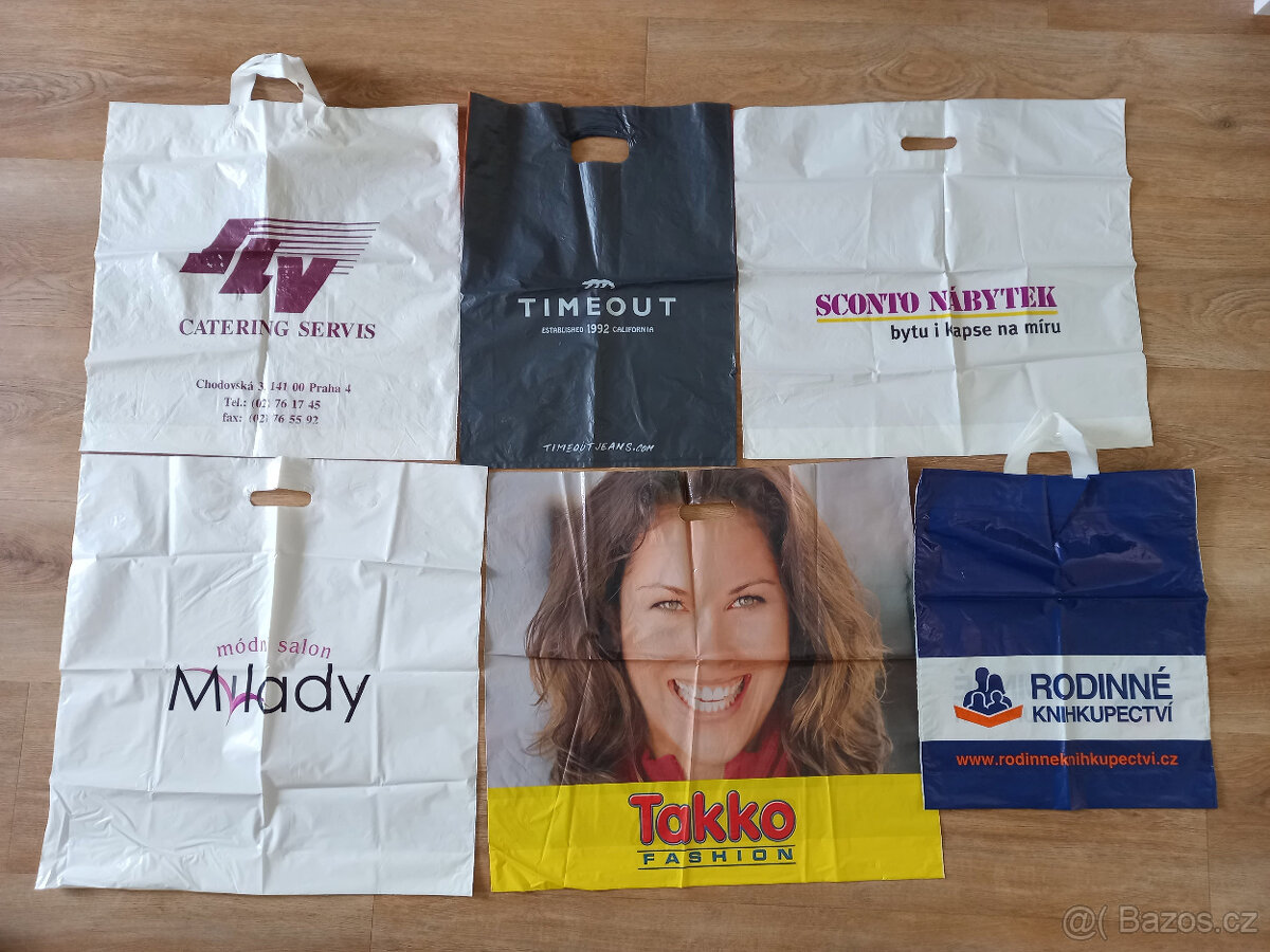 Prodám různé zachovalé igelitové tašky - i jednotlivě - 8