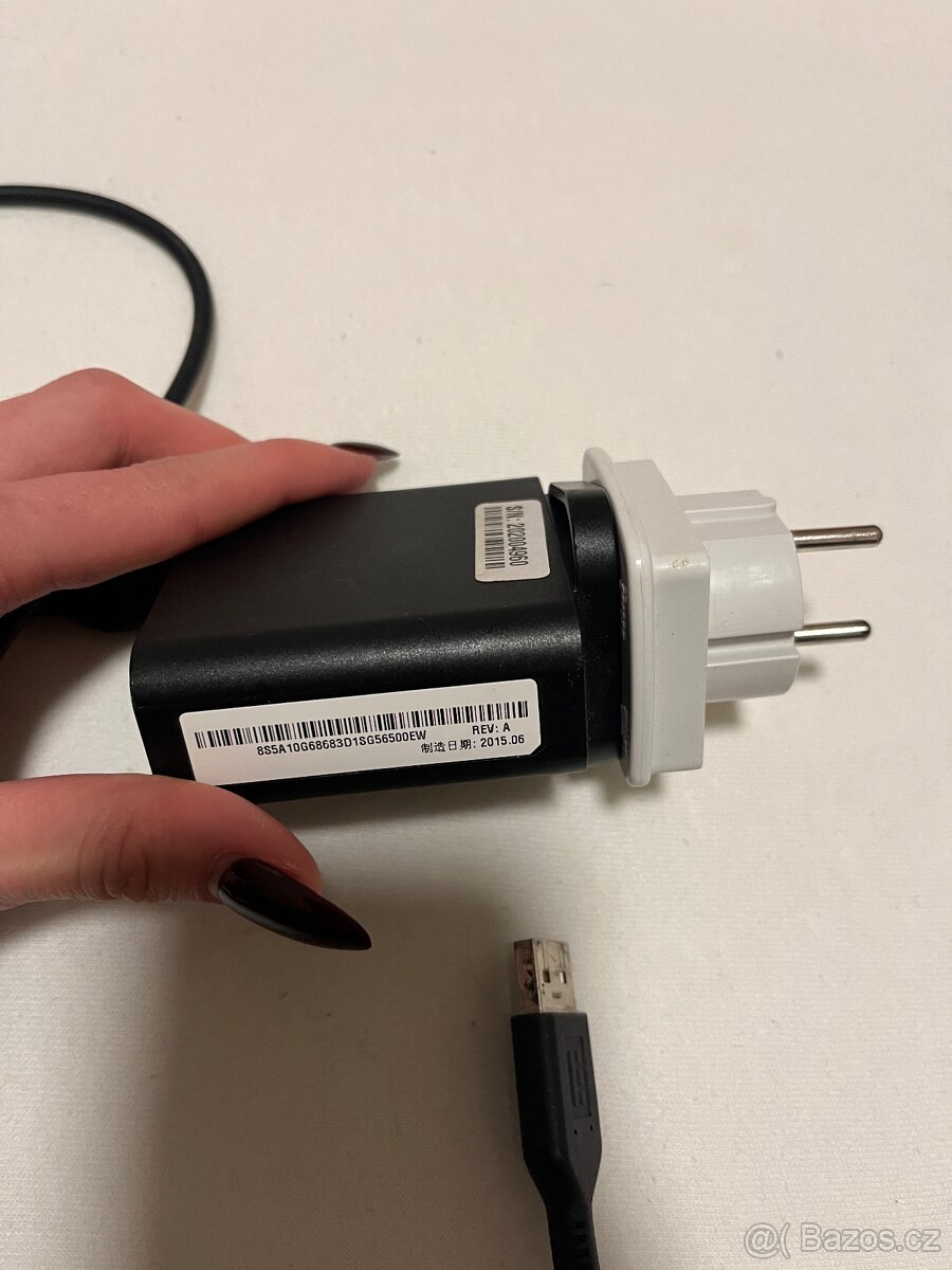 Lenovo Yoga – dotykový, plně otočný notebook + aktivní Win10 - 8