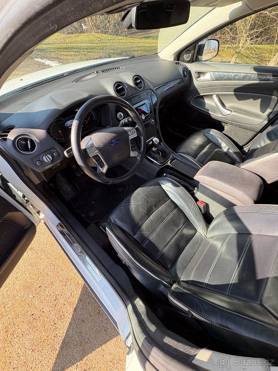Ford Mondeo - 8