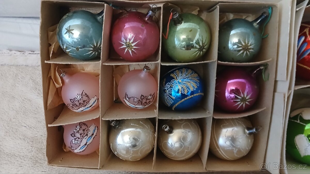 Starší Vánoční ozdoby - skleněné, kuličkové nebo jiné - 8