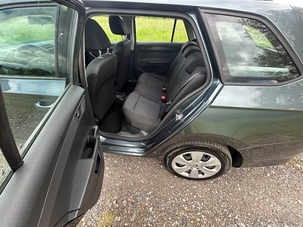 Prodám Škoda Fabia III 1,0 mpi com - 8