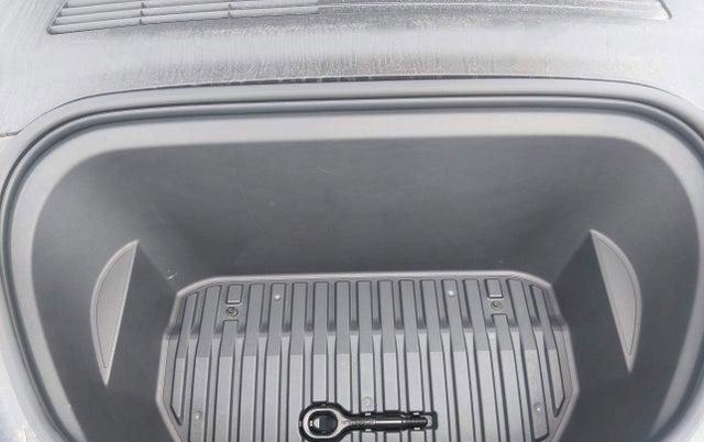 Tesla Model Y 2021 - 8