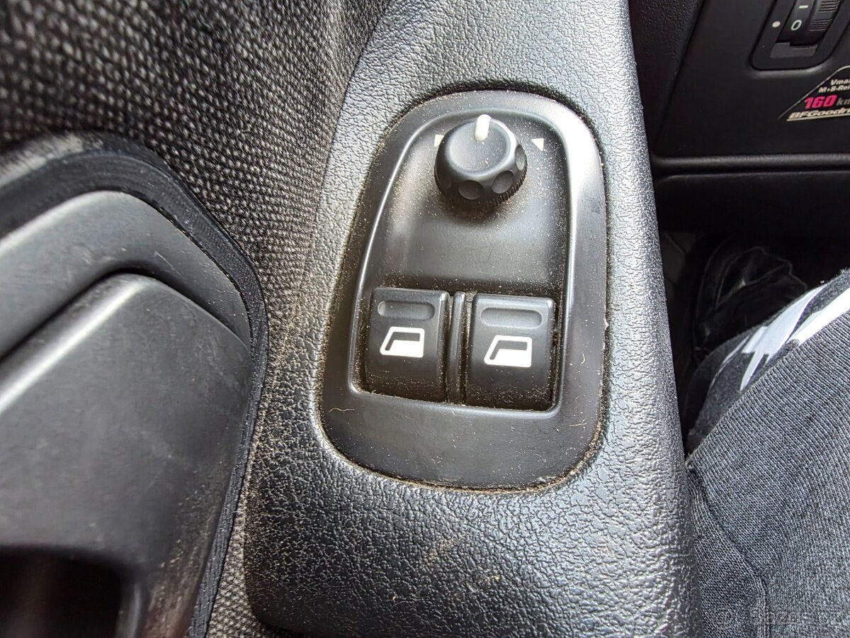 Peugeot 306 1.6 65kw bez koroze klima el.okna tažné - 8