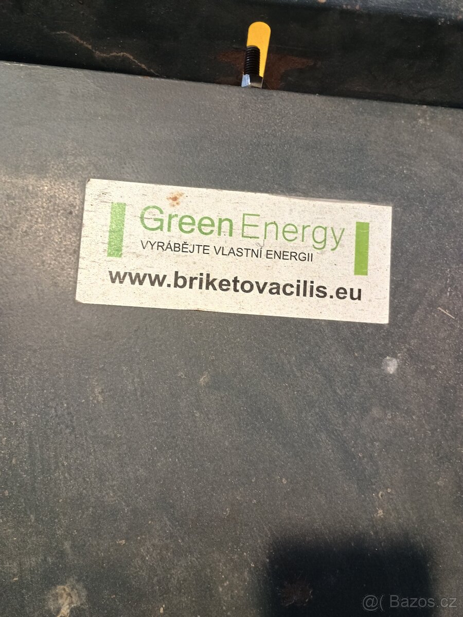 Prodám zánovní peletovací lis 10 kW a k němu drtič 11 kW - 8