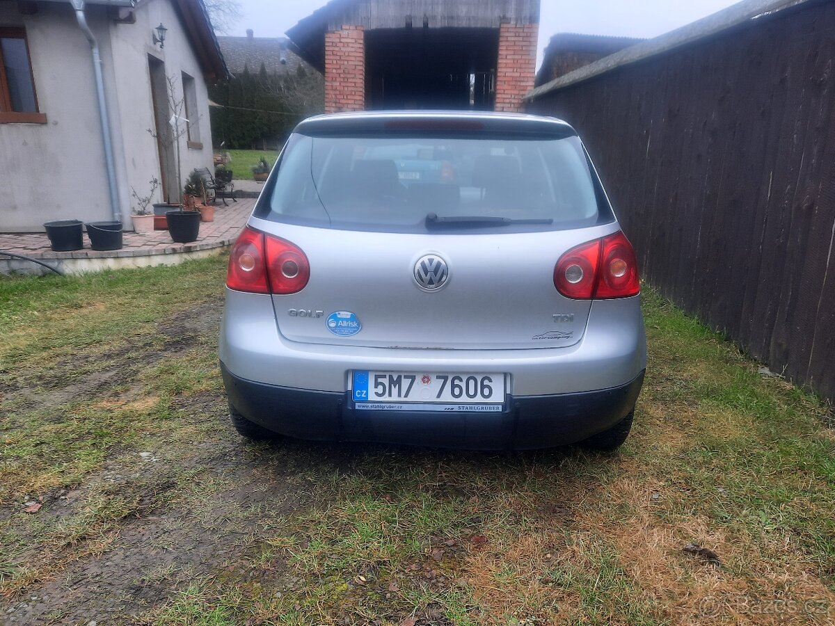 Volkswagen Golf V - 8