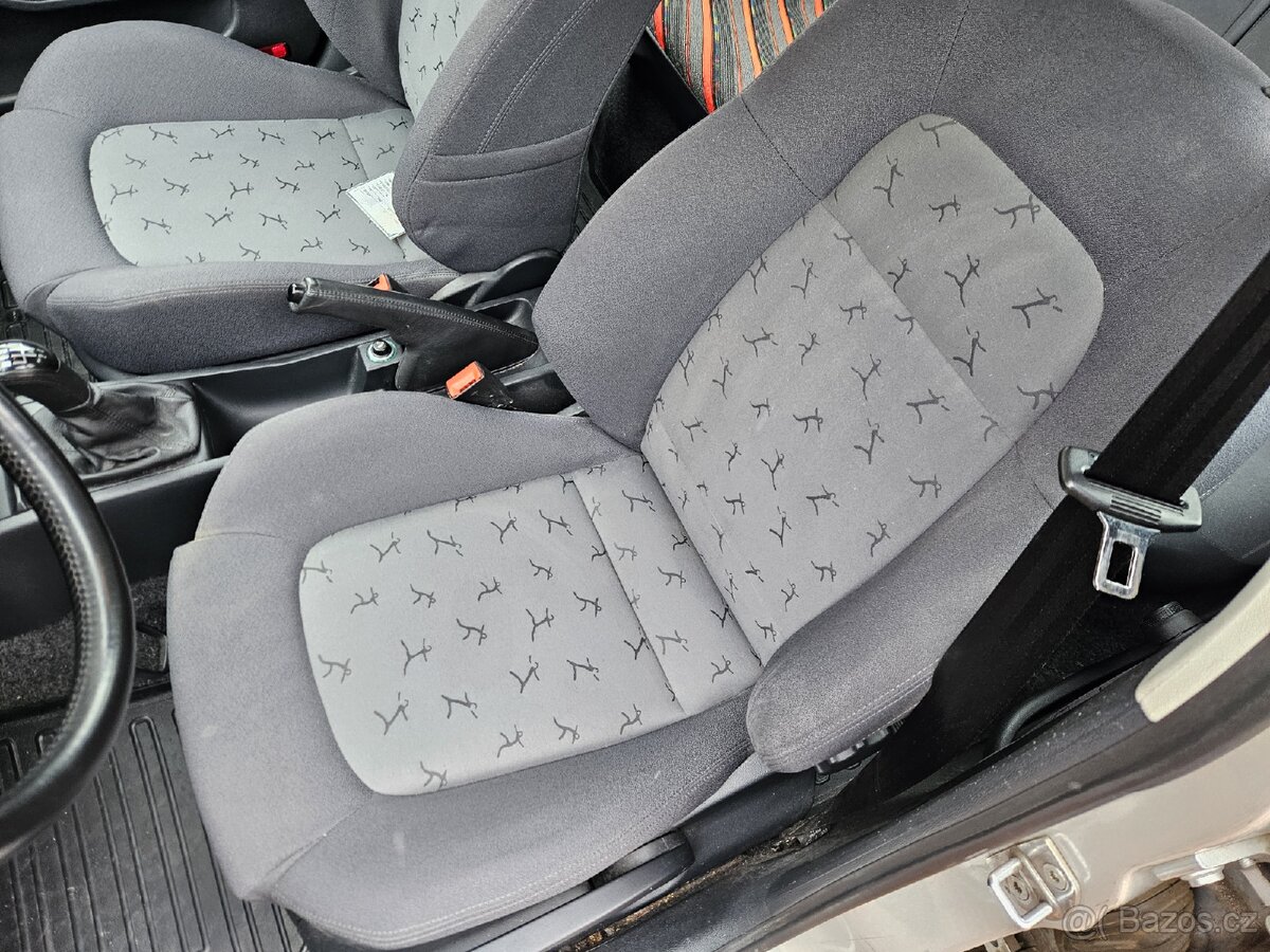 ŠKODA FABIA 1.4 16V PO BABIČCE - 8