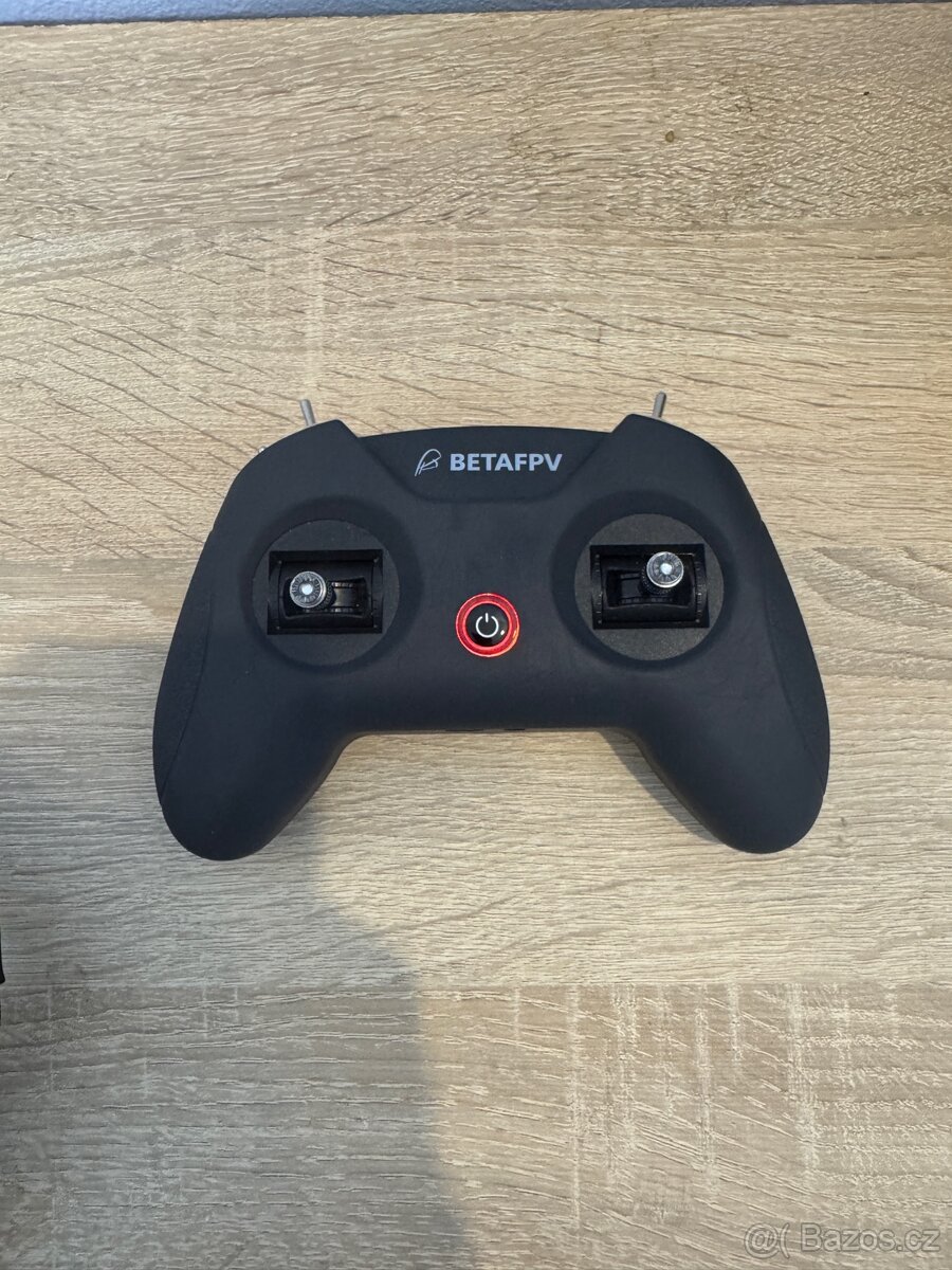 FPV dron BETAFPV s brýlemi a ovladačem – kompletní set - 8