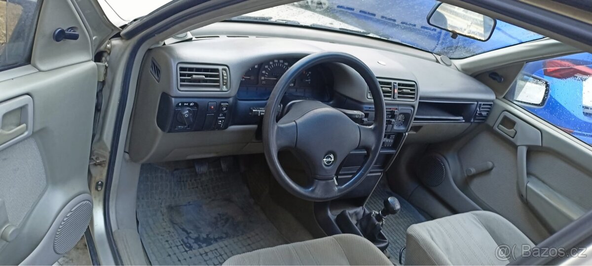 Opel Vectra 1.6i 55kw (1991) - 8