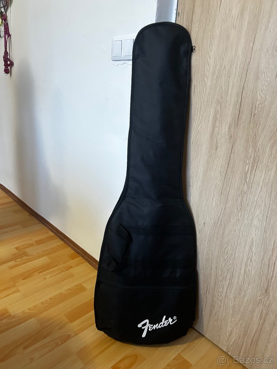 Baskytara Fender Squier Affinity + Fender Rumble 15 - 8