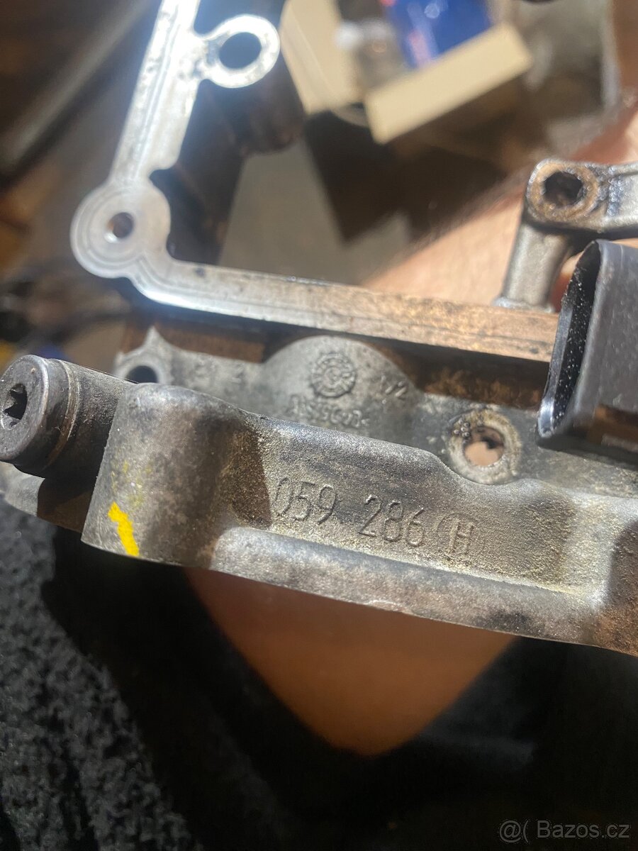 Vačkové hřídele Audi a6 c6 3.0 tdi ASB - 8