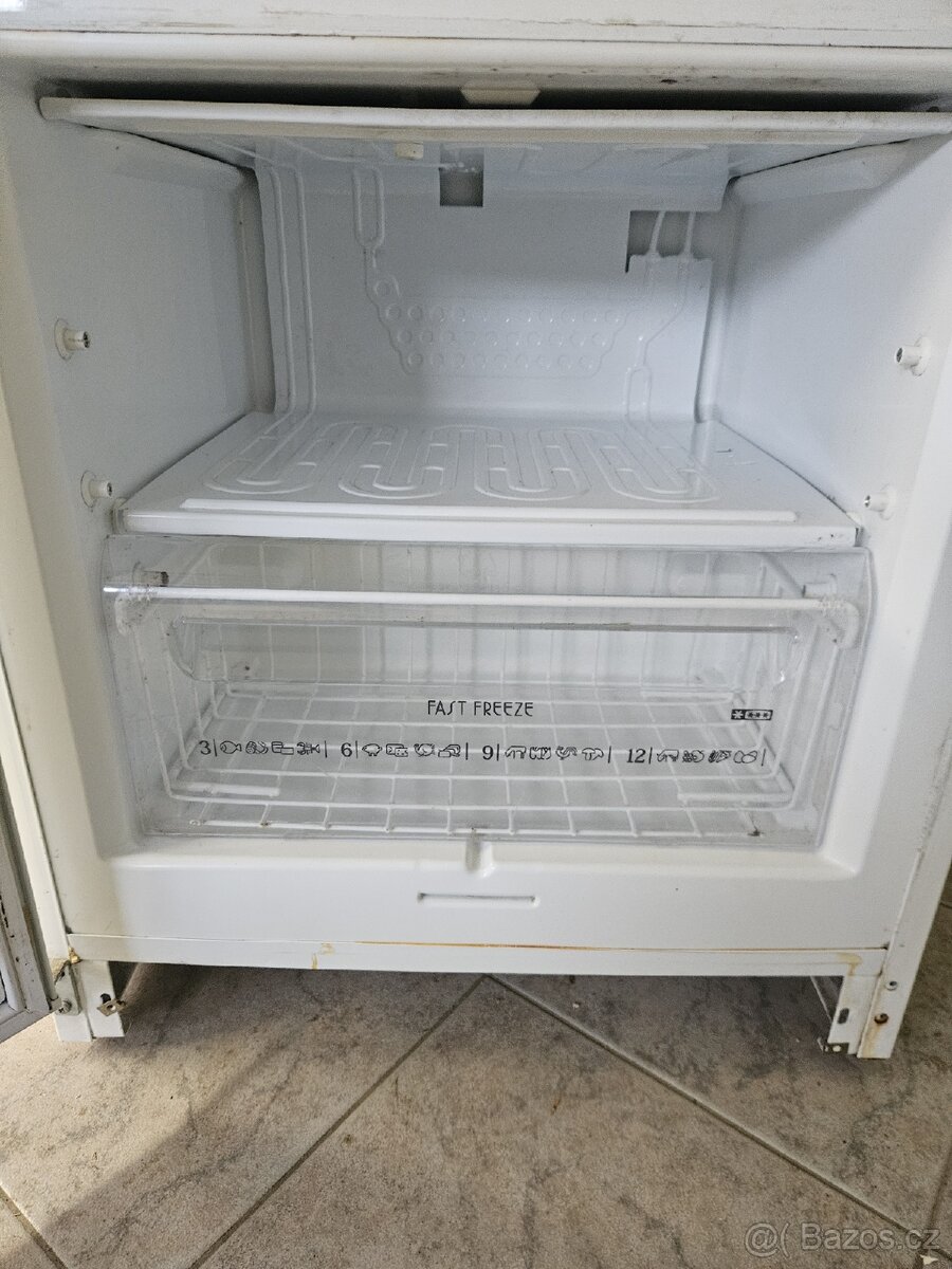 Lednice ZANUSSI s mrazákem - 8