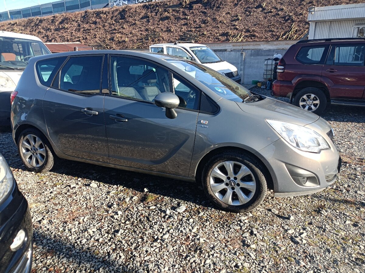 Opel Meriva, 1.4-88 kW,klima,r.13.servisní - 8
