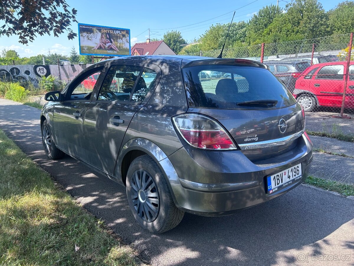 Opel Astra H 1,4 16V, BOURANÉ - náhradní díly - 8